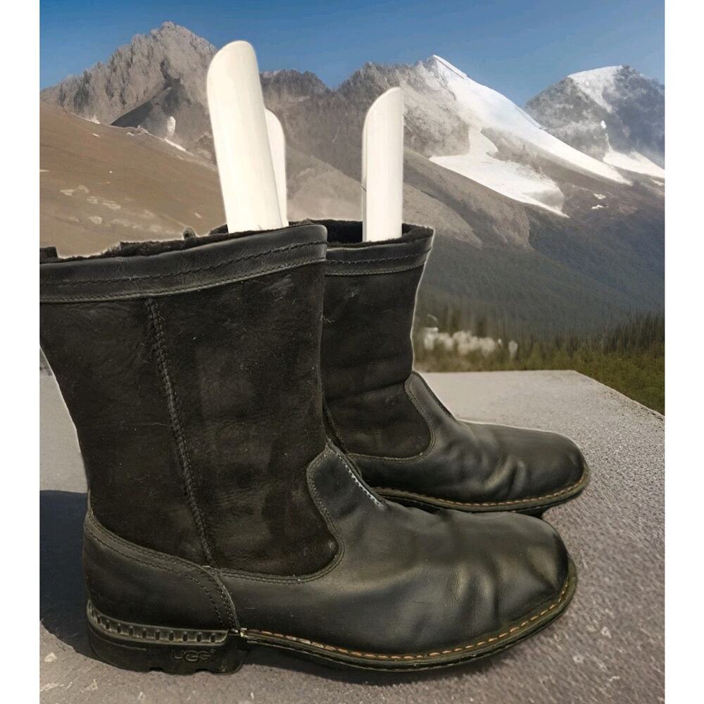 UGG Men's Hartsville Boots Brown Leather Suede Sheepskin Lined 5626 Size 16